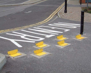 Traffic control plates -One way
