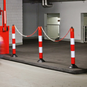 Traffic Chain Posts | Eye Feature For Chain Attachment | 1m Height | Base Included | not “self righting” | Quickly Deployed | Reflective Sleeves
