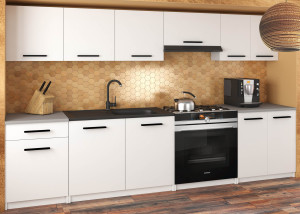 Meble kuchenne 240 cm białe mat z blatem  BELINI