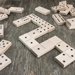 Drewniane klocki Bewood - Domino tradycyjne
