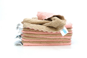 Cleanpaul 10er Set Reinigungstücher Tante Uschi | Mikrofasertücher Pink Beige | 27 x 16 x 0,3 cm