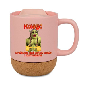 Śmieszny kubek korkowy na prezent różowy - kolego shrek