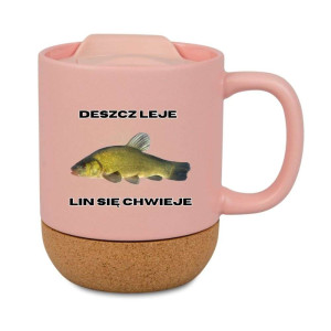 Śmieszny kubek korkowy na prezent różowy - deszcz leje
