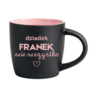 Śmieszny kubek grawerowany latte - dziadek wie wszystko Różowy