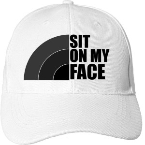Bekowa czapka śmieszna na prezent - sit on my face Biały