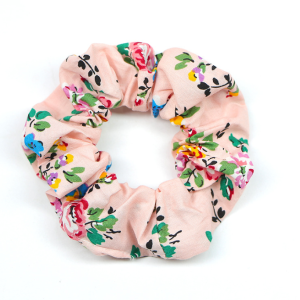GUMKA DO WŁOSÓW RÓŻOWA W KWIATY SCRUNCHIES