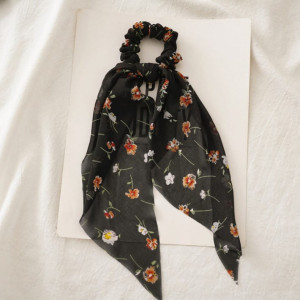 FROTKA DO WŁOSÓW SCRUNCHIES Z APASZKĄ CZARNA KWIATY