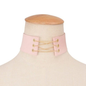 CHOKER PUDROWY RÓŻ SZNUROWANY ŁAŃCUSZEK