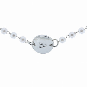 BRANSOLETKA SREBRNA KORALIKI BIAŁE BLASZKA LITERKA V