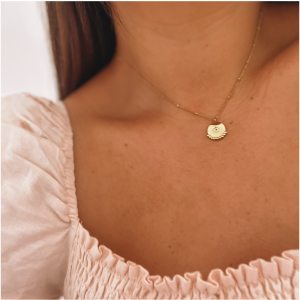 NASZYJNIK ZE STALI CHIRURGICZNEJ DELIAKTNY KORALIKI ZAWIESZKA KOLOR ZŁOTY