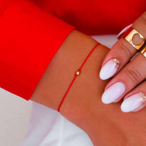 BRANSOLETKA JEDWABNA NIĆ KOLOR CZERWONY STAL MAŁA KULKA