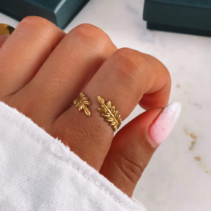 PIERŚCIONEK ZŁOTA OTWARTA OBRĄCZKA ZE STALI CHIRURGICZNEJ LIŚCIE BOHO