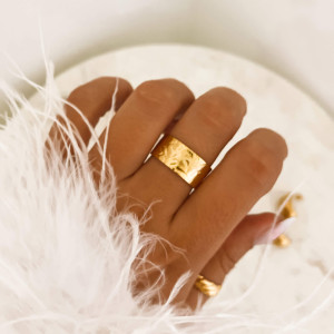 PIERŚCIONEK ZŁOTA SZEROKA OBRĄCZKA BOHO ZE STALI CHIRURGICZNEJ