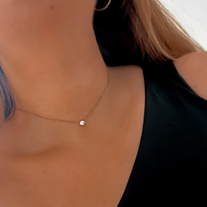 DELIKATNY ZŁOTY CHOKER Z BIAŁYM KRYSZTAŁKIEM STAL CHIRURGICZNA