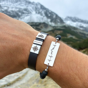 MĘSKA BRANSOLETKA Z LAWY WULKANICZNEJ ZE STALI CHIRURGICZNEJ Z PERSONALIZOWANYM GRAWEREM NA PREZENT