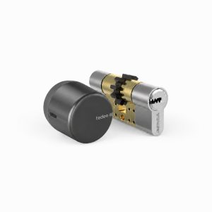 Inteligentny zamek Tedee Lock GO2 - aluminium, grafitowy, z czarnym przyciskiem + wkładka EXXO SMART MZ 61/61, z zębatką