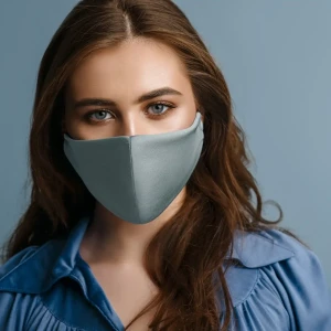 Seidenmaske in blauer Farbe mit modischem Design | BRIE SHOP