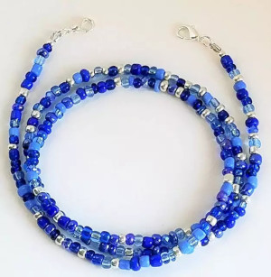 Decorazione per mascherina in stile collana azzurro