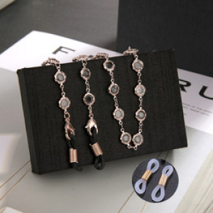 Brillenkette halter Halskette in rosa silberne Farbe von Brine Med Care