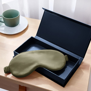 Olive Seiden-Schlafmaske  – Augenmaske & Schlafbrille aus 100% Seide. Auch als Augenbinde. Lichtdicht & Luxuriös
