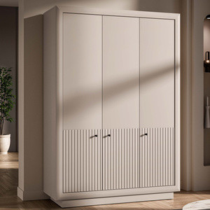 Szafa 138 cm trzydrzwiowa z półkami i drążkiem do sypialni SIRO kaszmir