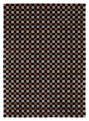 Dywan wełniany w czarno-szaro-brązową szachownicę - Carpets and More - by Magda Fornal