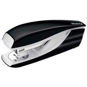 LEITZ Häftapparat WOW 5502 30 ark svart