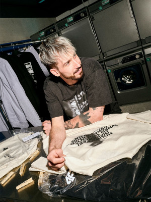 4F Regular Size: T-shirt loose z nadrukiem 4F | Tomasz Fornal - szary