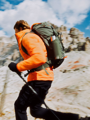 4F Kurtka puchowa trekkingowa z wypełnieniem syntetycznym męska - czerwona