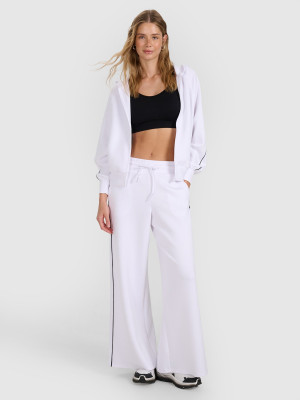 4F Pantaloni de trening cu viscoză pentru femei - albi