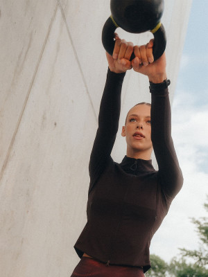 4F Bluza treningowa slim bez kaptura damska - brązowa