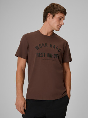 4F T-shirt regular z nadrukiem męski - brązowy