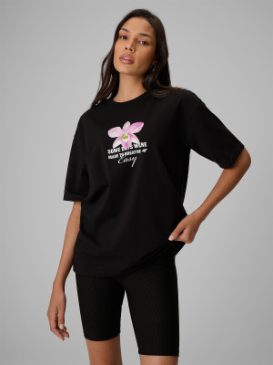 4F T-shirt loose z nadrukiem damski - czarny