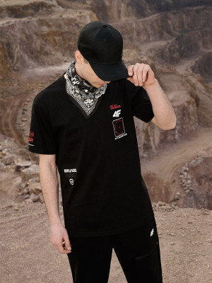 4F T-shirt regular z nadrukiem męski - czarny