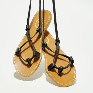 Apologie - Sandales en Cuir entre-doigts  noires 37
