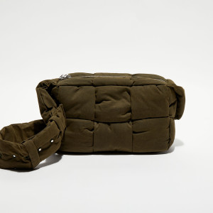 Bottega Veneta - Sac photo rembourré Arco taille moyenne olive - 18x28x9 cm OS