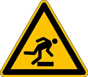 Warnschild/Warnzeichen: Warnung vor Hindernissen am Boden, ASR/ISO, Kunststoff, Schenkellänge 100 mm, 1 Stück