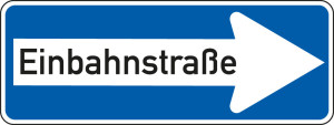 Verkehrszeichen: Einbahnstraße rechtsweisend, Nr. 220-20, DIN, Aluminium RA2 reflektierend, 800 x 300 mm, 1 Stück