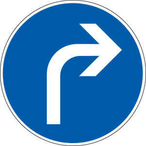 Verkehrszeichen-Nr. 209, Fahrtrichtung rechts, Aluminium reflektierend RA2, Ø 600 mm