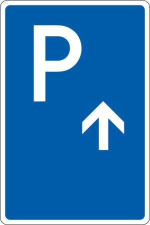 Parkplatzschild: mit Pfeil geradeaus, DIN, Aluminium RA0 reflektierend, 600 mm x 900 mm, 1 Stück
