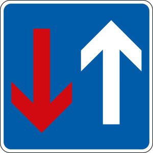 Verkehrszeichen: Vorrang vor Gegenverkehr Nr. 308, Aluminium RA2 reflektierend, 600 mm x 600 mm, 2 mm Stärke