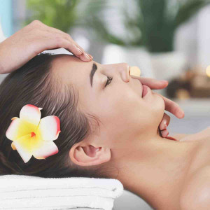 Popołudnie SPA dla Niej | Bielsko-Biała | Slow Skin SPA Golden SPA | 1 godzina | 1 osoba | Prezent | Voucher | Karta podarunkowa | Bon | Cena