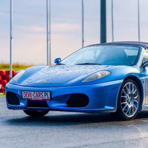 Jazda Ferrari F430 - 3 okrążenia | Lublin (Tor Ułęż) | DEVIL-CARS | 3 okrążenia | Prezent | Voucher | Karta podarunkowa | Bon | Cena