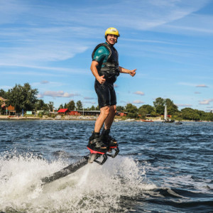 Poznaj FLYBOARD® - adrenalina na wodzie | Wrocław | 15 minut | Prezent | Voucher | Karta podarunkowa | Bon | Cena