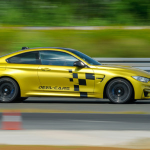 Jazda BMW M4 | Wiele lokalizacji | DEVIL-CARS | 2 okrążenia | Prezent | Voucher | Karta podarunkowa | Bon | Cena