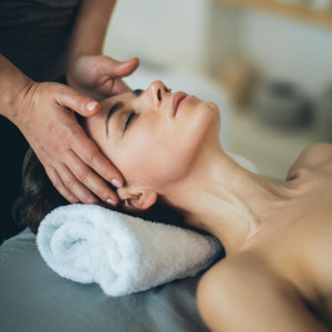 Voucher kwotowy do SPA | Białystok | Fizjolift | Prezent | Voucher | Karta podarunkowa | Bon | Cena