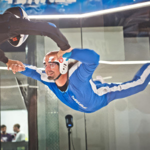 Lot w tunelu aerodynamicznym | Leszno | FreeFlyCenter | 2 osoby | Prezent | Voucher | Karta podarunkowa | Bon | Cena