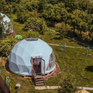 Glamping w Stacji Zieleniec w Nałęczowie | Nałęczów (Kazimierz Dolny) | 2 dni | 4 osoby | Prezent | Voucher | Karta podarunkowa | Bon | Cena