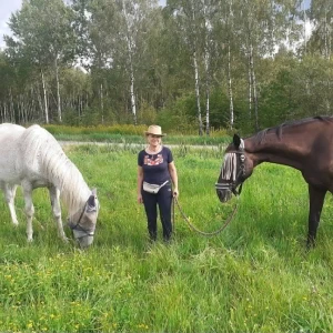 GreenWe – spacer z koniem i końską opowieścią | Otwock | Prezent | Voucher | Karta podarunkowa | Bon | Cena