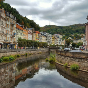 Voucher Hotelowy „Miejski Wypad” | Karlovy Vary | Awardit | Prezent | Voucher | Karta podarunkowa | Bon | Cena